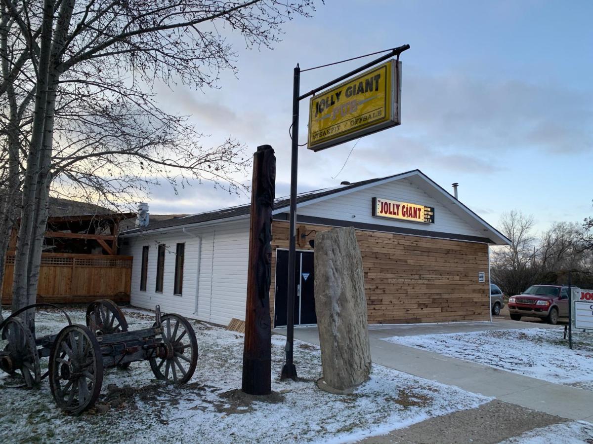 Jolly Giant Pub & Motel Willow Bunch Esterno foto